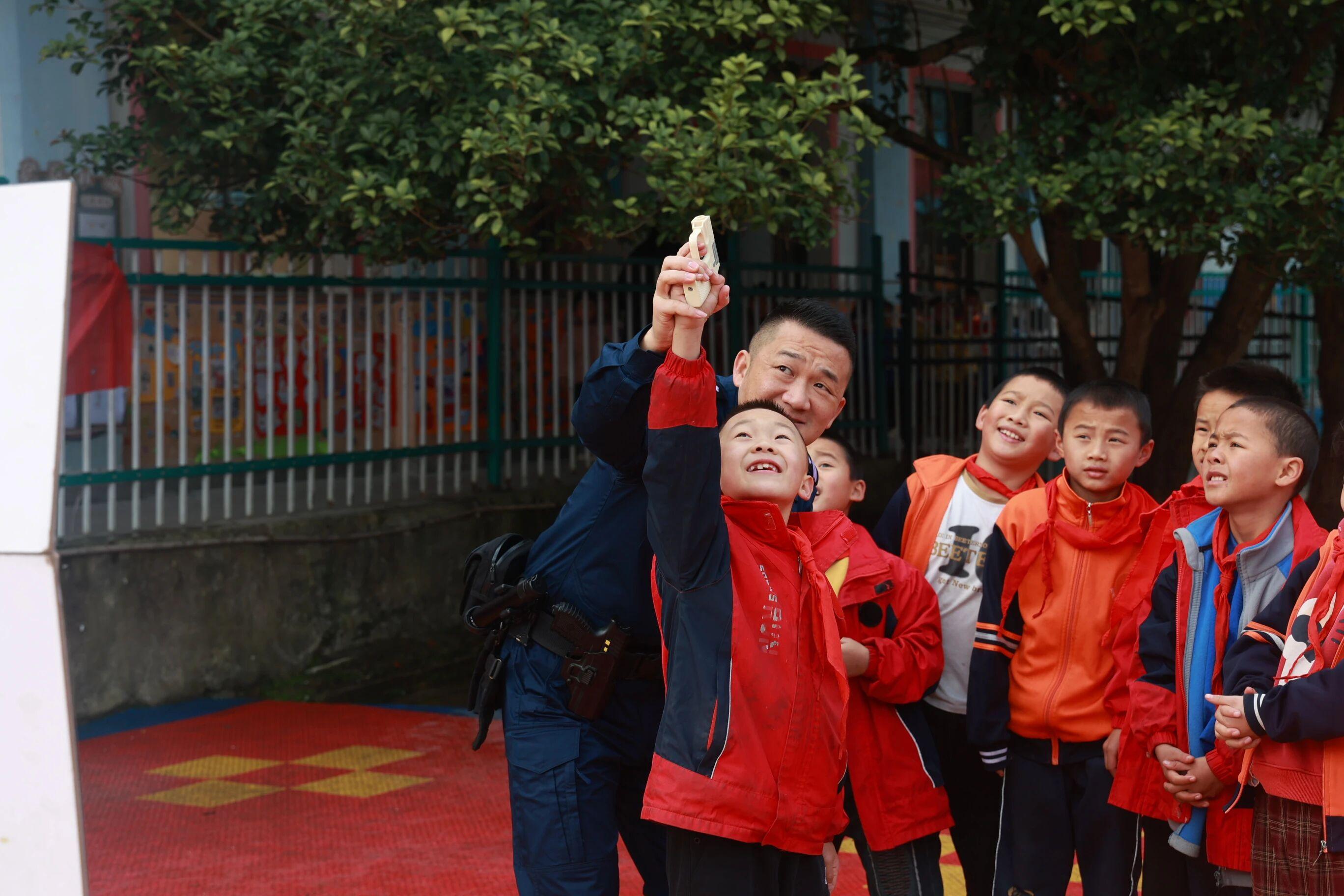 “法治熱身”護(hù)航童心成長(zhǎng)