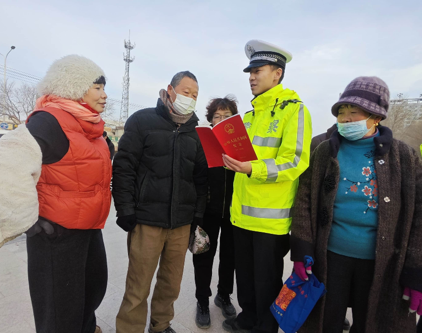 新疆庫爾勒：“憲”在行動 “法”入民心